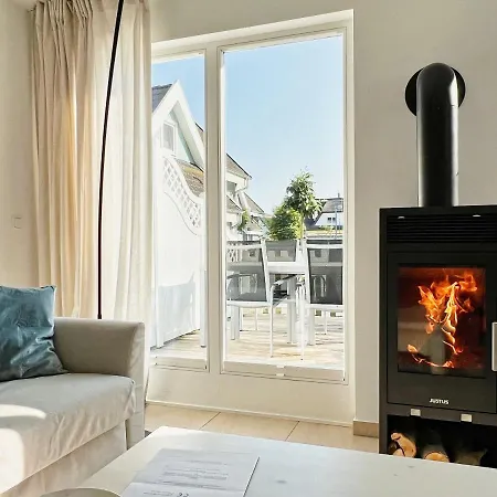 Strandnahes, Modernes Haus Mit Kamin Und Terrasse - Küstenwind * Breege